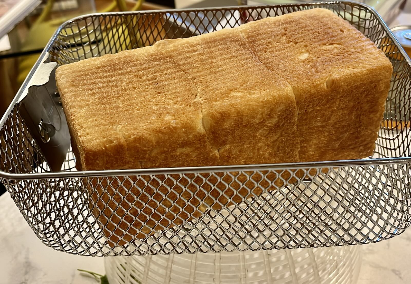Natural-leaven milk bread, a variation in the practice